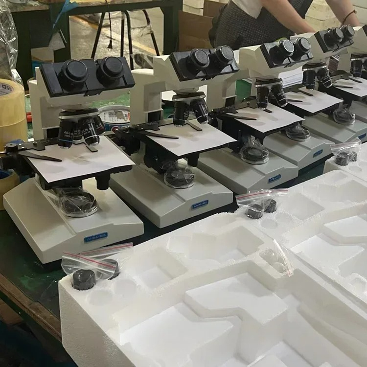 Medical Lab Observer - Biologische binoculaire microscoop XSZ-107BN met 40X-1600X